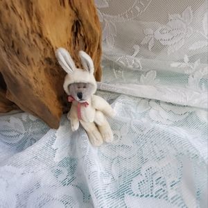 Cute tiny Boyds Bears Wuzzies